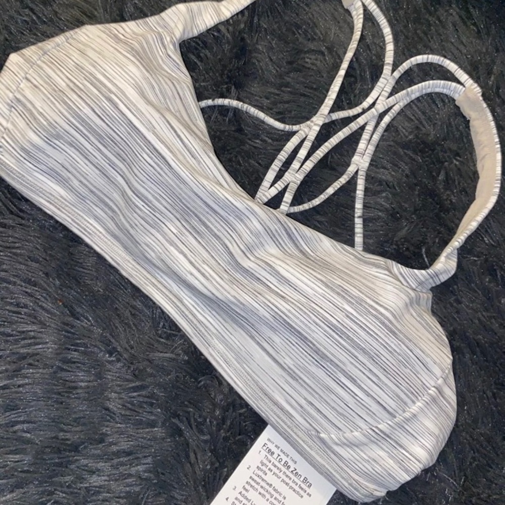 Lululemon Free to be zen sports bra size 12